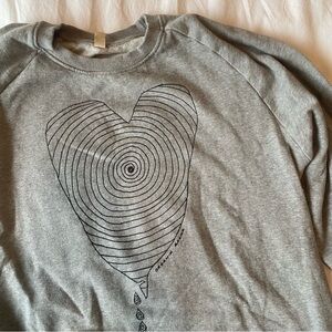 Handmade Gray Heart Graphic Sweatshirt